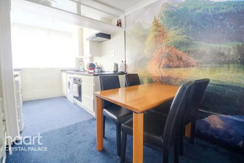 2 bedroom flat for sale, Beulah Hill, London