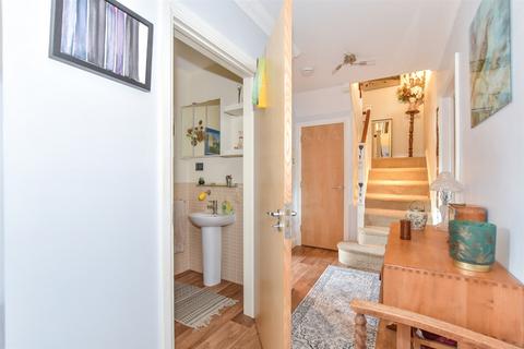 3 bedroom end of terrace house for sale, Fitzwalters Meadow, Canterbury, Kent