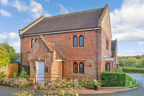 3 bedroom end of terrace house for sale, Fitzwalters Meadow, Canterbury, Kent