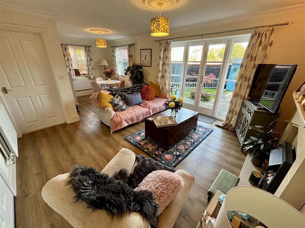 Open Plan Sitting / Dining Room