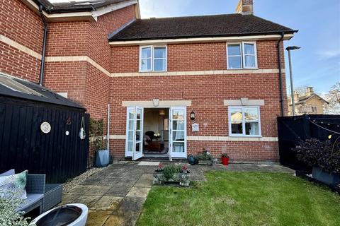 3 bedroom end of terrace house for sale, Maud Heath Court, Central Chippenham SN15