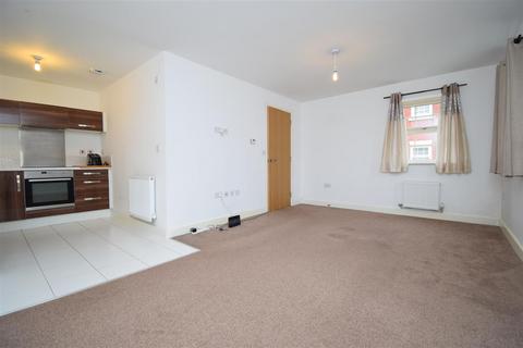 2 bedroom townhouse to rent, Kempston Road, Featherstone WF7