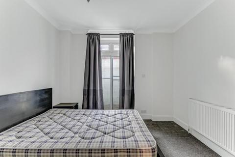 2 bedroom apartment to rent, Warden Road, Kentish Town, London, NW5