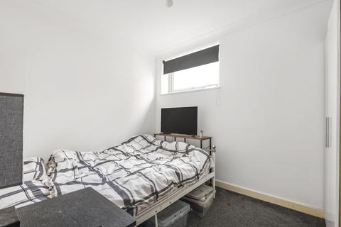 2 bedroom apartment to rent, Westmoreland Road Walworth SE17