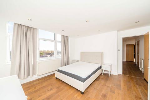 3 bedroom flat to rent, Uxbridge Road, London W5