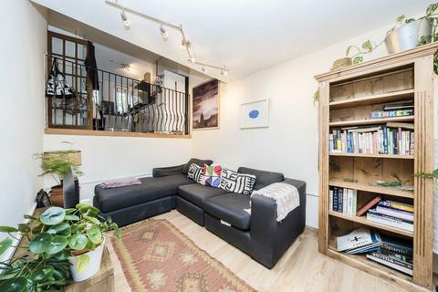 3 bedroom flat to rent, Copenhagen Street, London N1