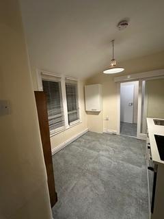 2 bedroom flat to rent, Aylesbury Road, London  SE17