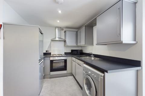 4 bedroom apartment to rent, Rialto, Melbourne Street, Newcastle Upon Tyne