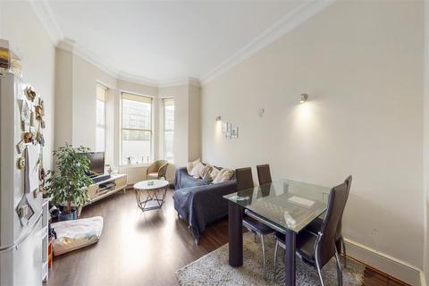 2 bedroom apartment for sale, Seagrave Road, London SW6