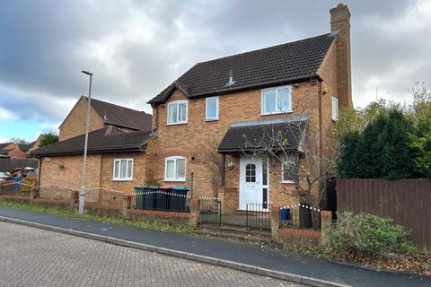 4 bedroom detached house to rent, Kirkeby Close, Stantonbury Fields