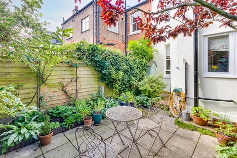 2 bedroom terraced house for sale, Priory Road, London, W4