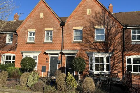 3 bedroom terraced house to rent, Dextor Close Canterbury CT2