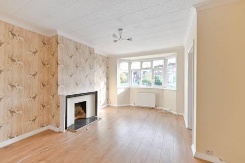 3 bedroom terraced house to rent, Fullers Way North, Surbiton, KT6