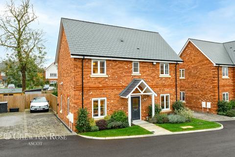 3 bedroom detached house for sale, Old Farmhouse Row, Warfield