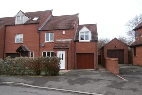 3 bedroom end of terrace house to rent, Arley Close, Abbey Meads