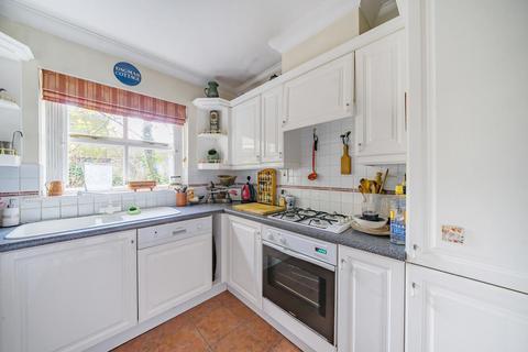 4 bedroom flat for sale, Cholmeley Park, Highgate