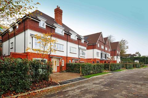 3 bedroom semi-detached house for sale, Hill Road, Haslemere, Surrey, GU27