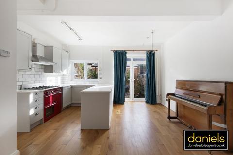 2 bedroom cottage for sale, Stephenson Street, Willesden Junction, London, NW10