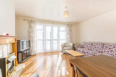 2 bedroom flat to rent, Milton Grove, Stoke Newington, London, N16