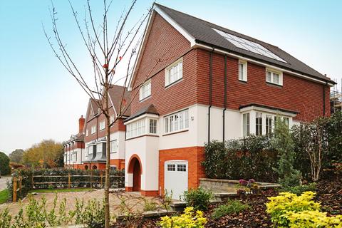 3 bedroom detached house for sale, Haslemere Heights, Hill Road, Haslemere, Surrey, GU27