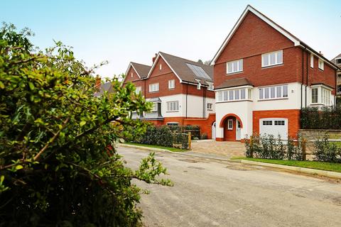 3 bedroom detached house for sale, Haslemere Heights, Hill Road, Haslemere, Surrey, GU27