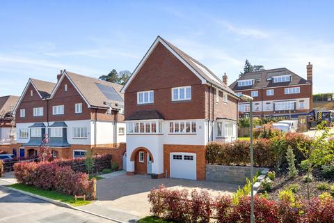 undefined, Haslemere Heights, Hill Road, Haslemere, Surrey, GU27.