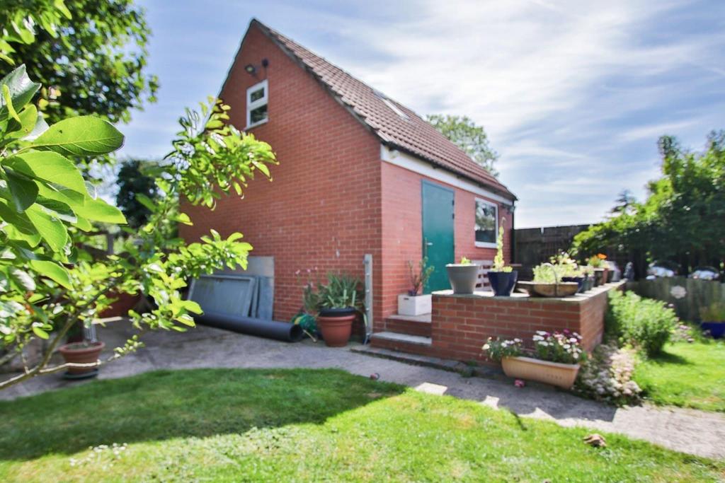 Briar Wood, Keyingham, HU12 9 ST