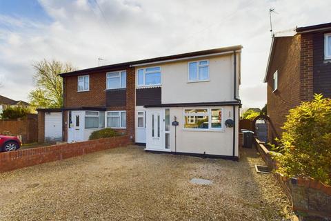 4 bedroom semi-detached house for sale, Brompton Close, Aylesbury HP19