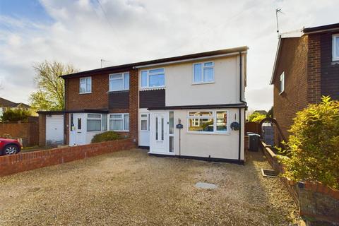 10 Brompton Close, Aylesbury, HP19 9JY