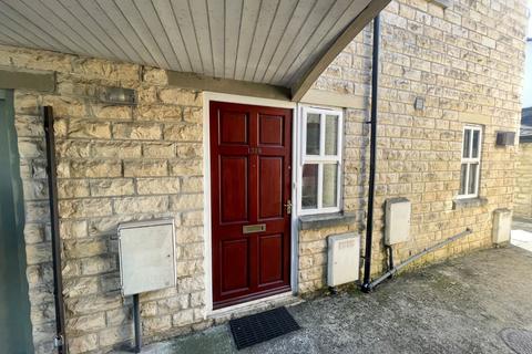 2 bedroom flat to rent, High Street, Boston Spa, Wetherby, West Yorkshire, LS23