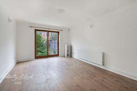 3 bedroom terraced house for sale, Menotti Street, London