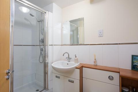 2 bedroom flat to rent, Cobham Way, York