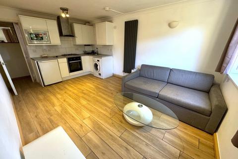 2 bedroom flat for sale, 290 Heston Road, TW5