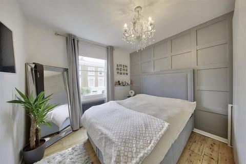 2 bedroom flat for sale, Elm Park, Brixton SW2