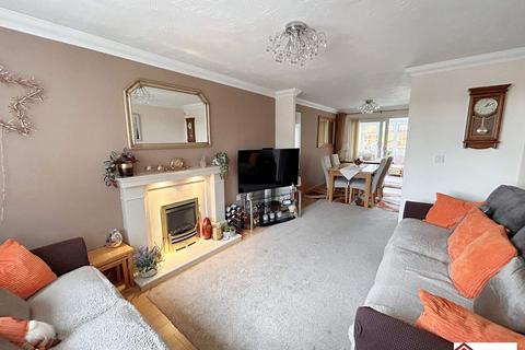 4 bedroom detached house for sale, Penrhiwtyn Drive, Neath, Neath Port Talbot. SA11 2JF