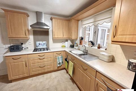 4 bedroom detached house for sale, Penrhiwtyn Drive, Neath, Neath Port Talbot. SA11 2JF