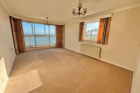 3 bedroom flat for sale, Cliff Road, Paignton