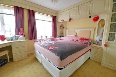 1 Benchfield Close, East Grinstead, RH19 3NZ