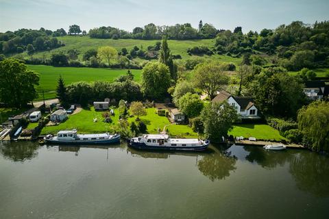 Marine property for sale, Spade Oak Reach, Cookham, SL6