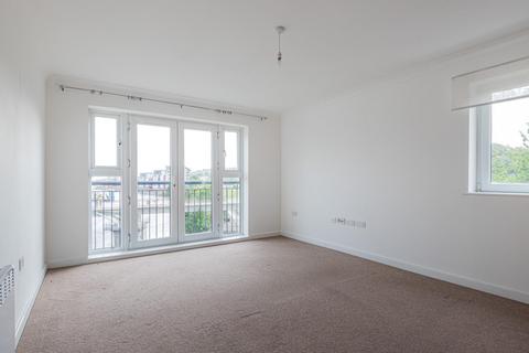 2 bedroom apartment to rent, River Walk, Penarth