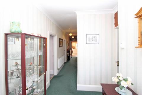 3 bedroom detached bungalow for sale, Kings Road, Binstead