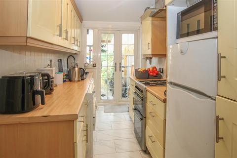 2 bedroom terraced house for sale, Great Eastern Road, Brentwood