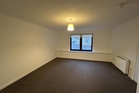 2 bedroom flat to rent, East Woodstock Court , Kilmarnock KA10