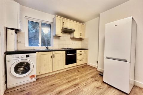 2 bedroom flat to rent, Arodene Road, SW2