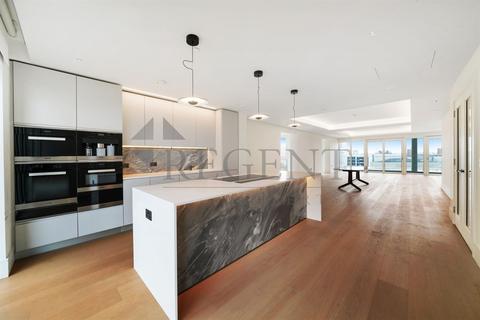 4 bedroom apartment to rent, Lincoln Apartments, Fountain Park Way, W12