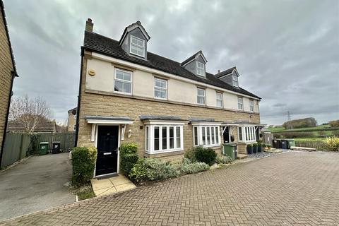 3 bedroom end of terrace house for sale, Springfield Court, Liversedge