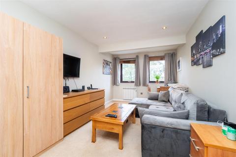 1 bedroom apartment for sale, Brunswick Road, Sutton