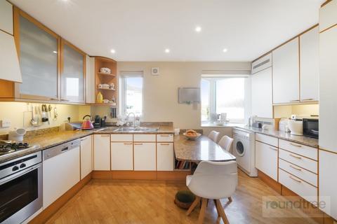 3 bedroom apartment for sale, Brinsdale Park, Hendon NW4