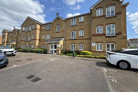 2 bedroom flat for sale, Dominion Close, Hounslow TW3