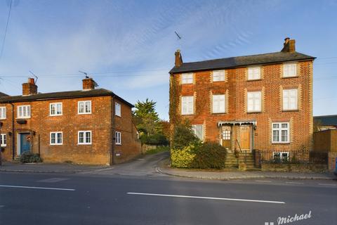 1 bedroom maisonette for sale, High Street, Whitchurch, Aylesbury, Buckinghamshire